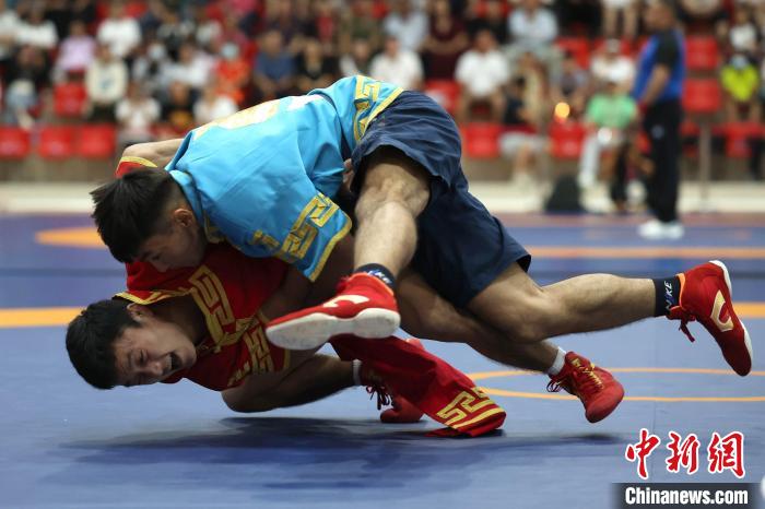 摔出力量与技巧跤成朋友的跨民族体育精神盛宴