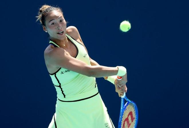 郑钦文苦战两盘不敌世界第一萨巴伦卡 止步迈阿