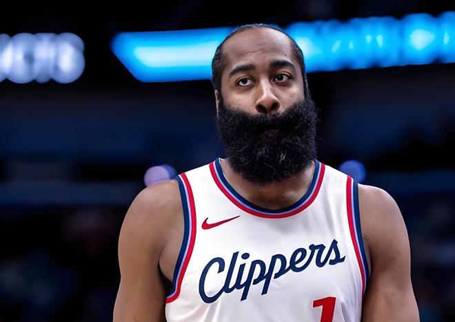 老鹰客场逆转尼克斯 麦科勒姆库明加联手51分缔